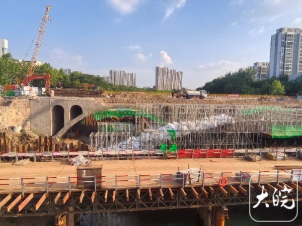 牛盘宝 六安五里墩大桥拆除重建最新进展：老桥加宽段开拆_大皖新闻 | 安徽网